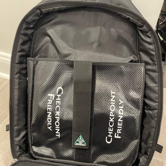 Mobile Edge Scan Fast Check Point Friendly Black Laptop Carrier Back Pack - Picture 11 of 11